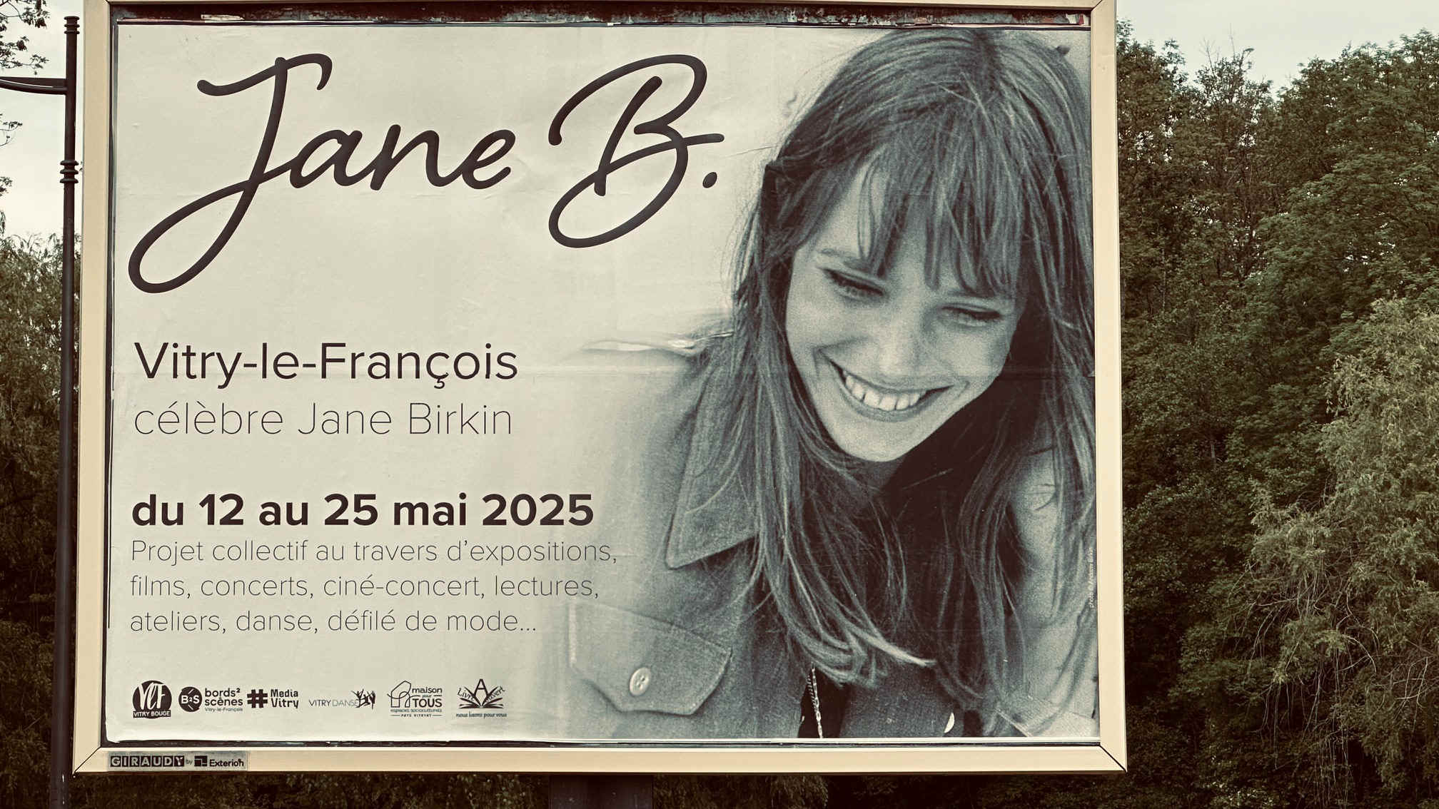 JaneBirkin.jpg (927315 octets)